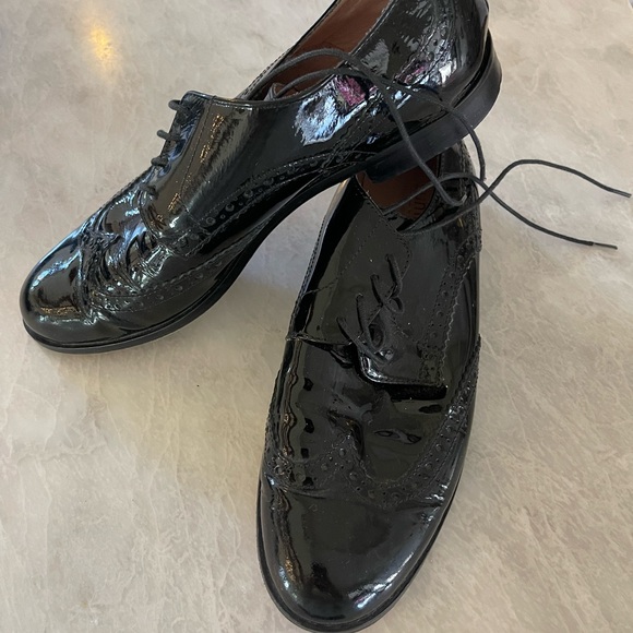 White Mountain Black Patent Leather Loafers - Picture 1 of 5
